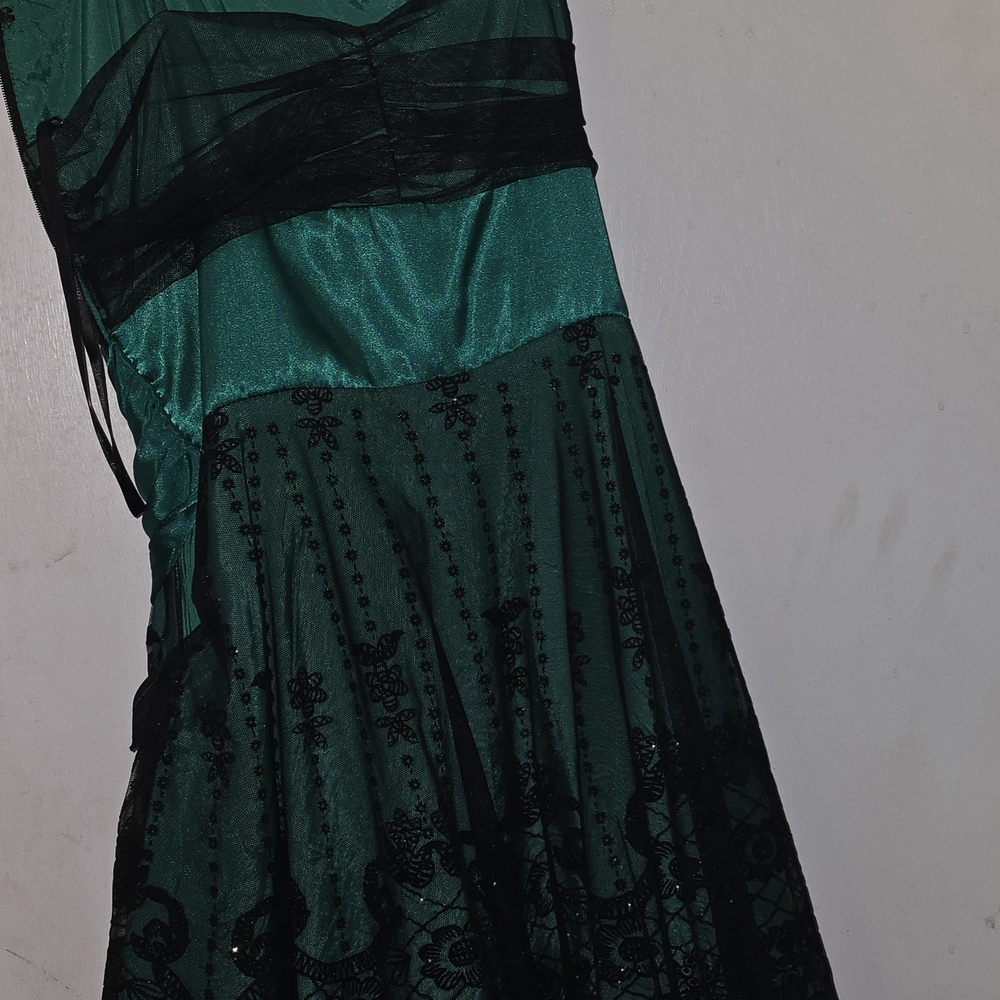 Blondie Nites Asymmetrical Green and Black Dress